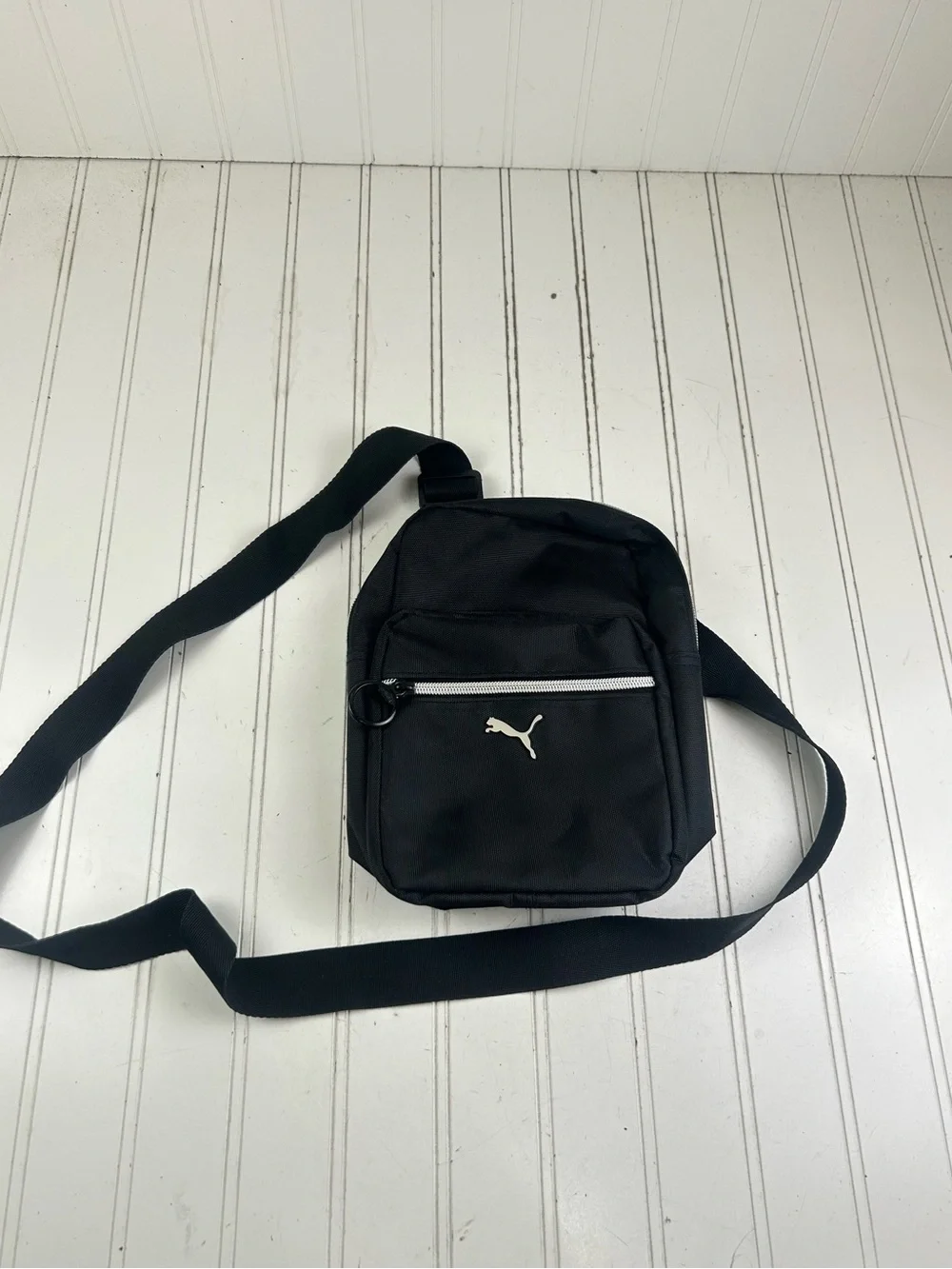 Puma Festival Crossbody Bag White Logo Plaque Adjustable Strap Unisex Vintage